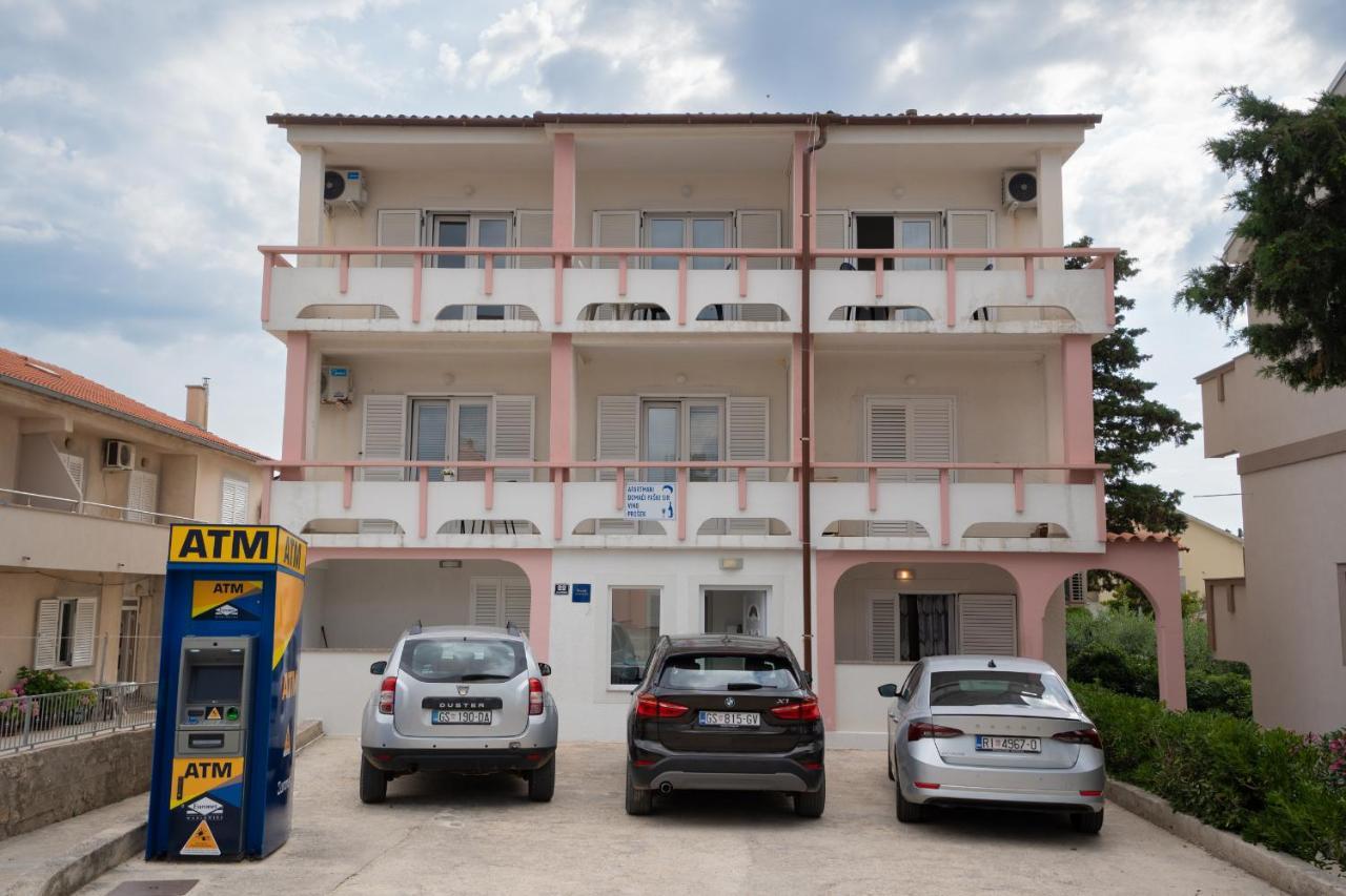 Apartmani Vidusin โนวาลยา ภายนอก รูปภาพ