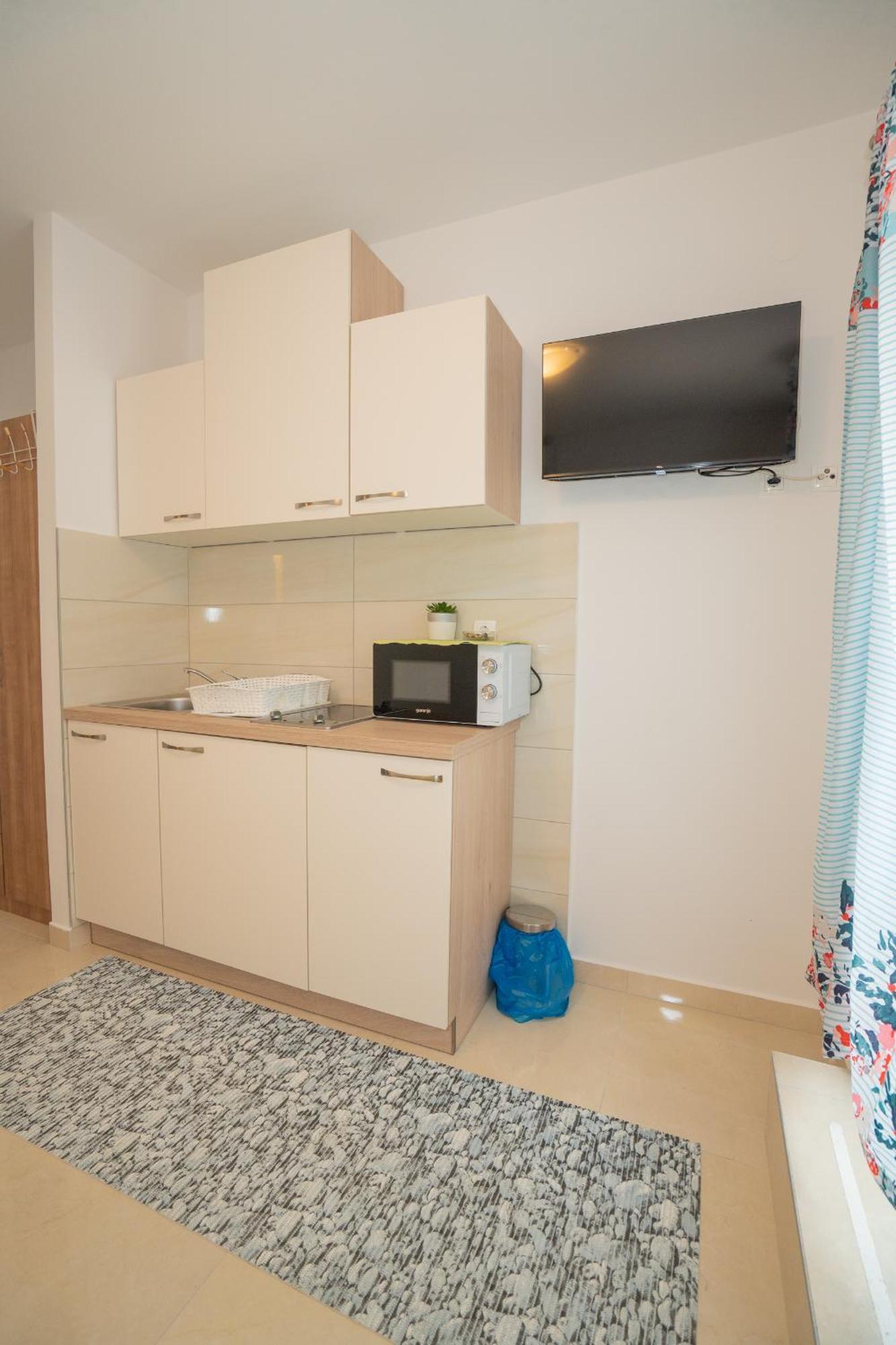 Apartmani Vidusin โนวาลยา ภายนอก รูปภาพ