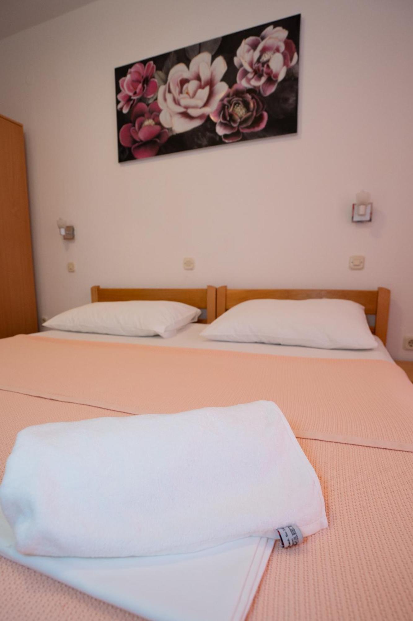 Apartmani Vidusin โนวาลยา ภายนอก รูปภาพ
