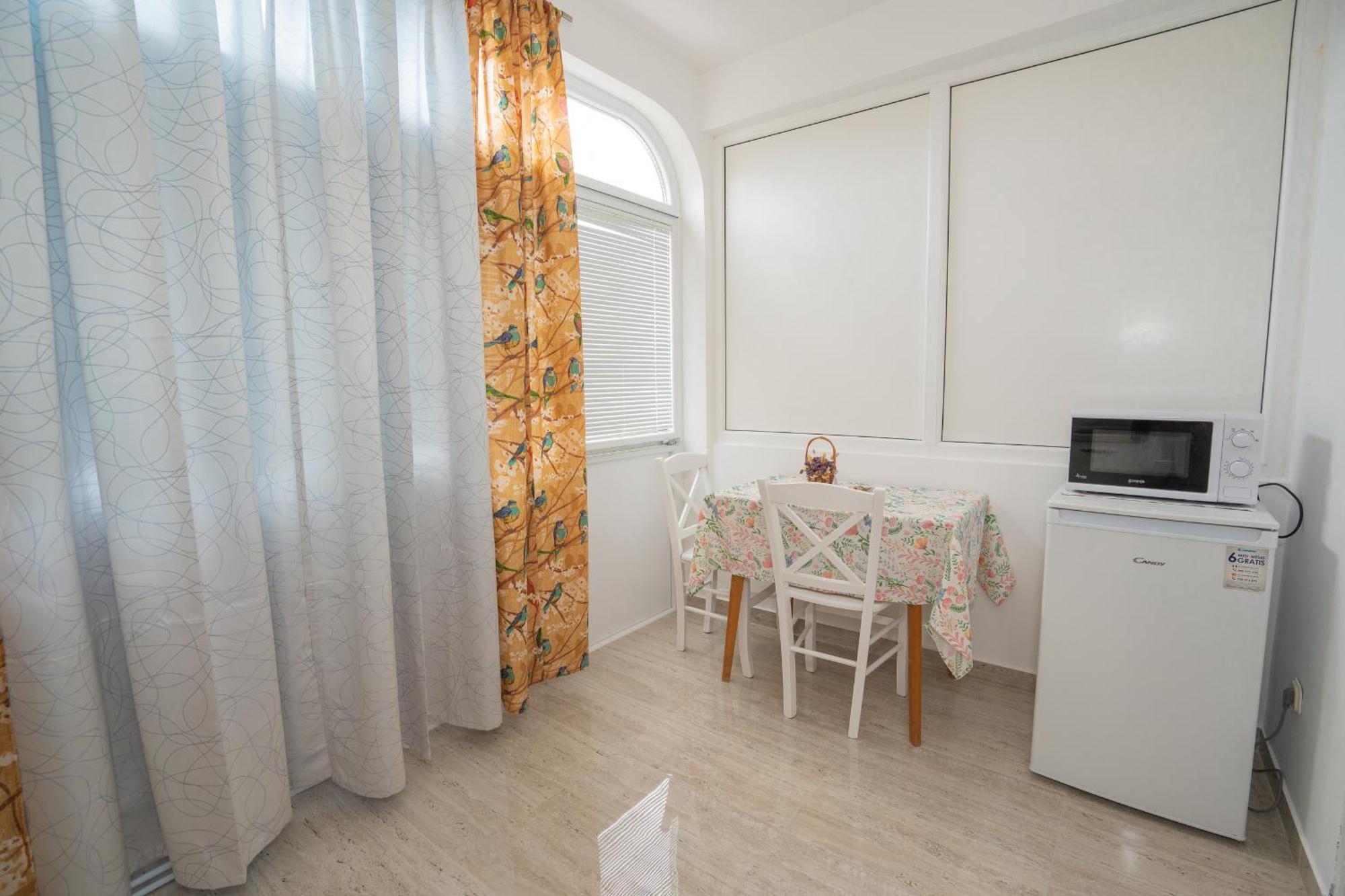Apartmani Vidusin โนวาลยา ภายนอก รูปภาพ