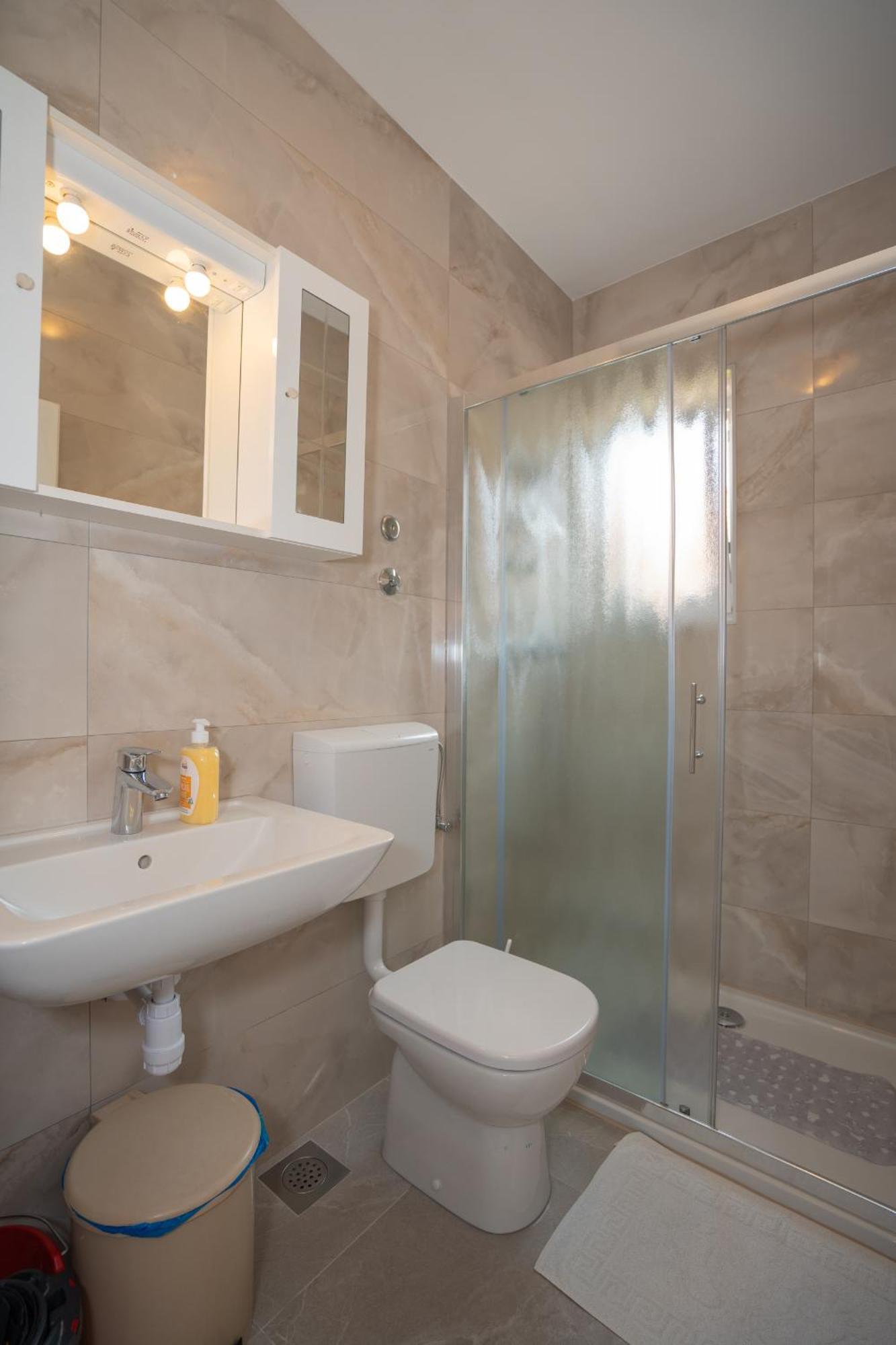 Apartmani Vidusin โนวาลยา ภายนอก รูปภาพ